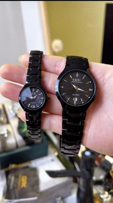 REWARD COUPLE WATCH