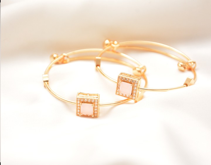 PREMIUM BRACLET PAIR  FOR GIRLS